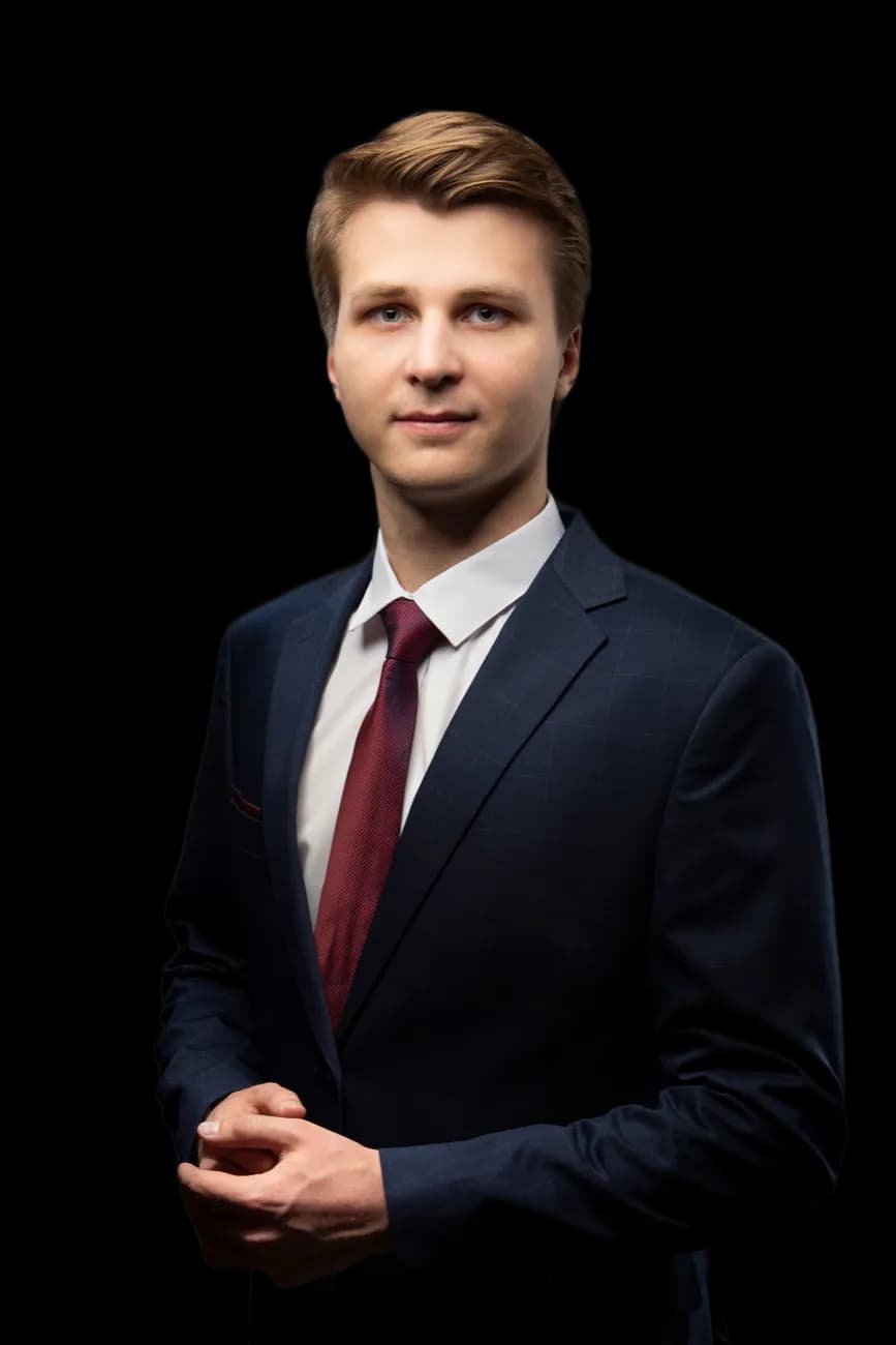Евгений Николаев